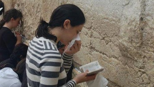 娱乐圈新鲜吃瓜：小鲜肉一博的颜值实力全解析🍿